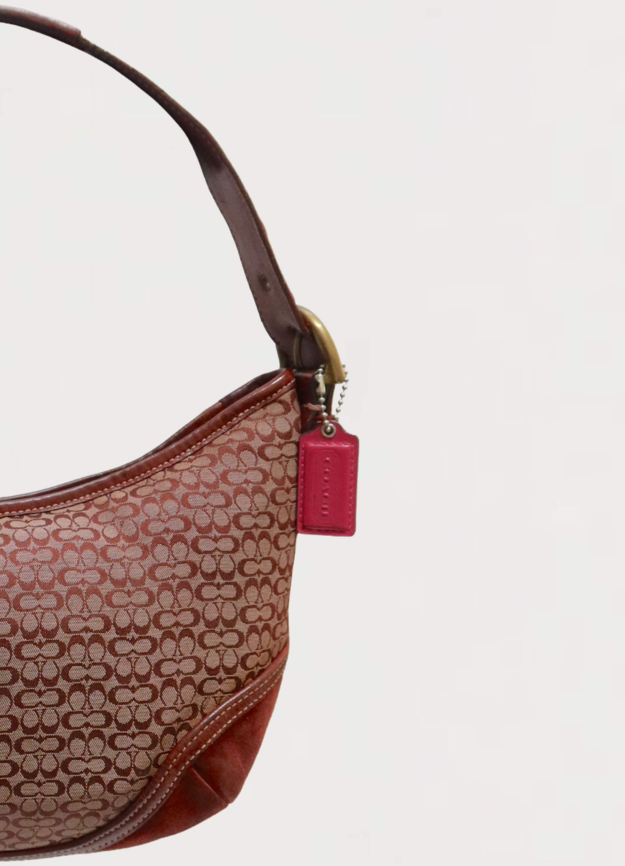 SIGNATURE SOHO HOBO SHOULDER BAG
