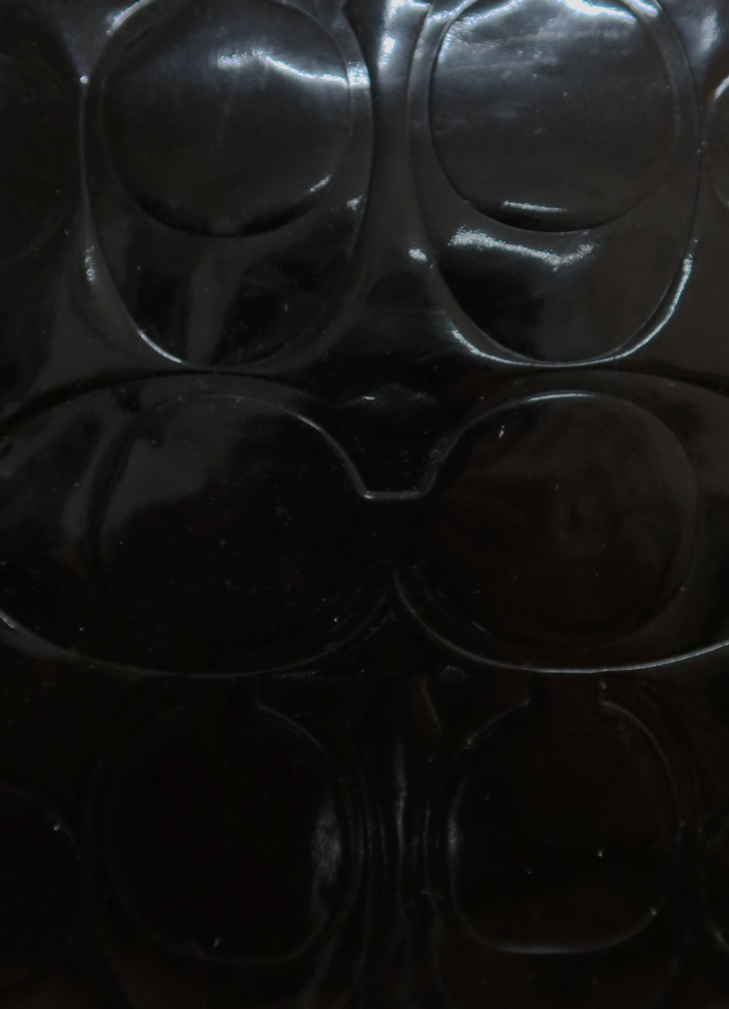 SIGNATURE PATENT LEATHER TOTE