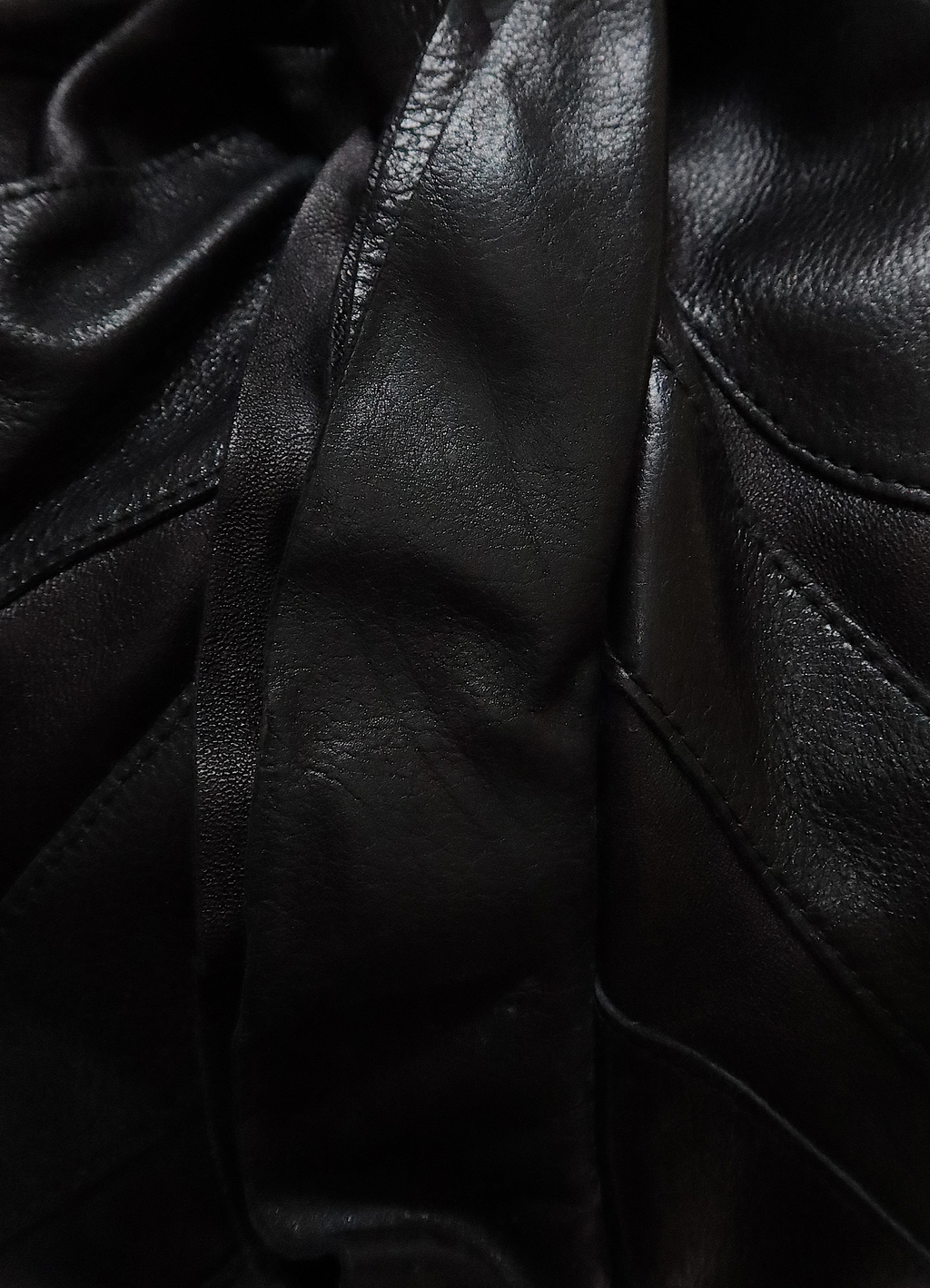 VITELLINO MORDO RUFFLE SHOULDER BAG