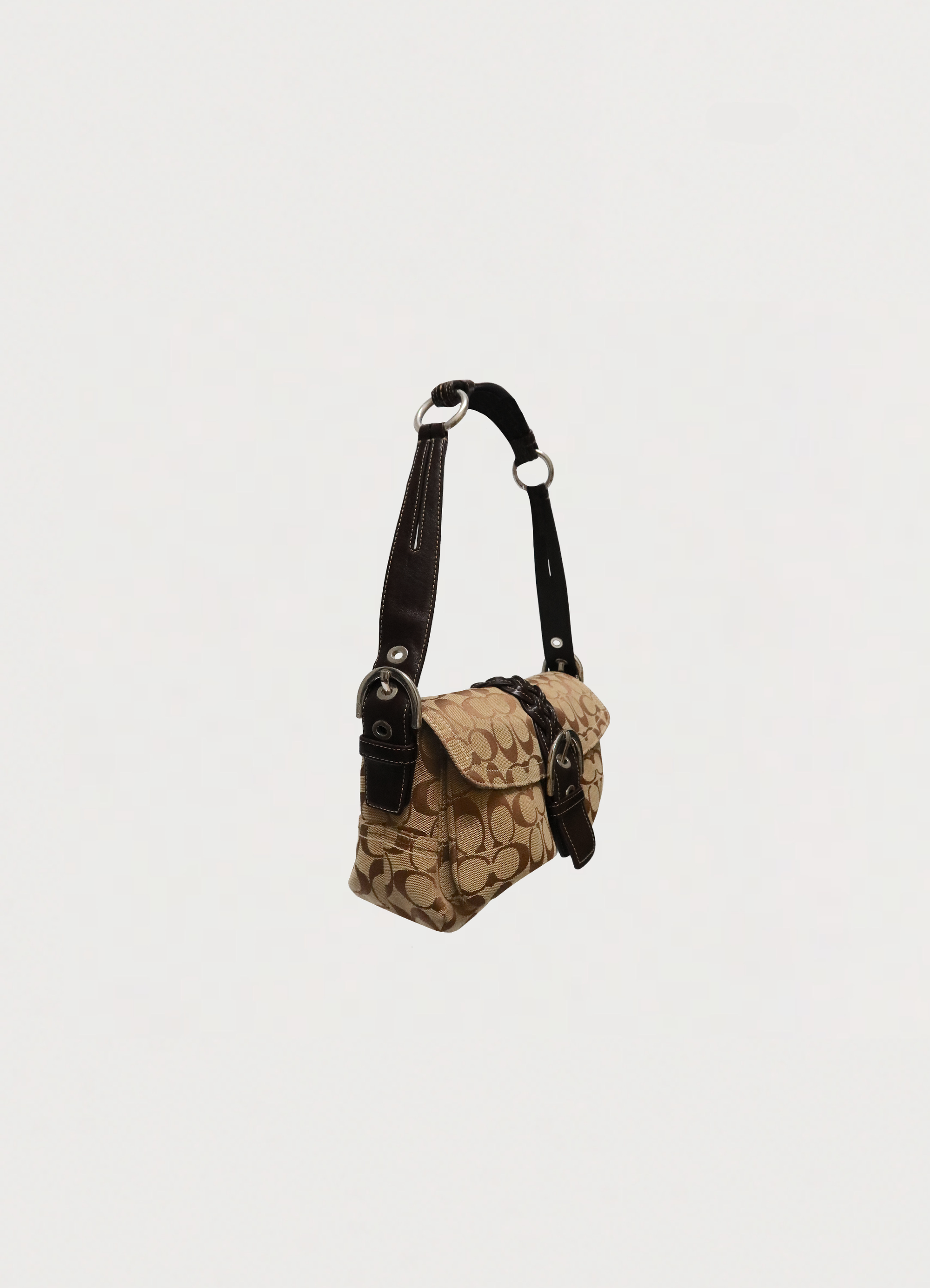 SOHO SIGNATURE BUCKLE SHOULDER BAG