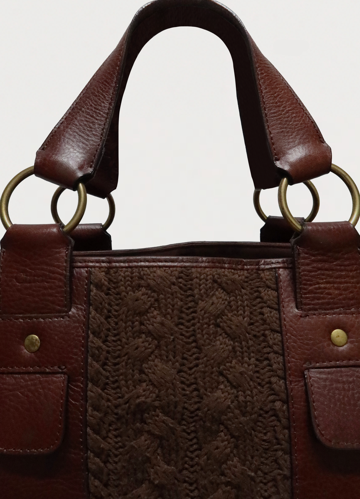 CABLE KNIT SHOULDER BAG