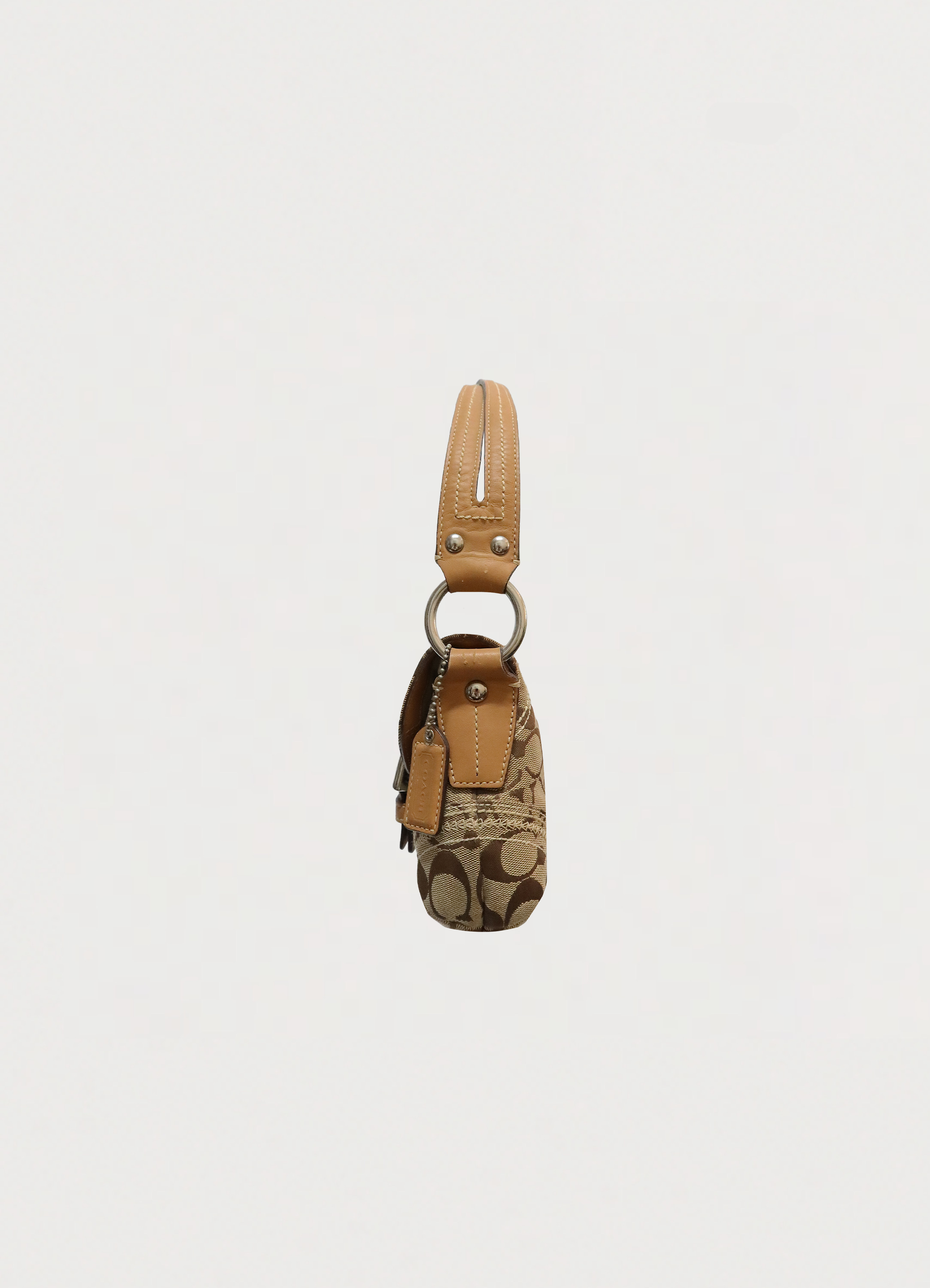 SIGNATURE SOHO BUCKLE FLAP SHOULDER BAG