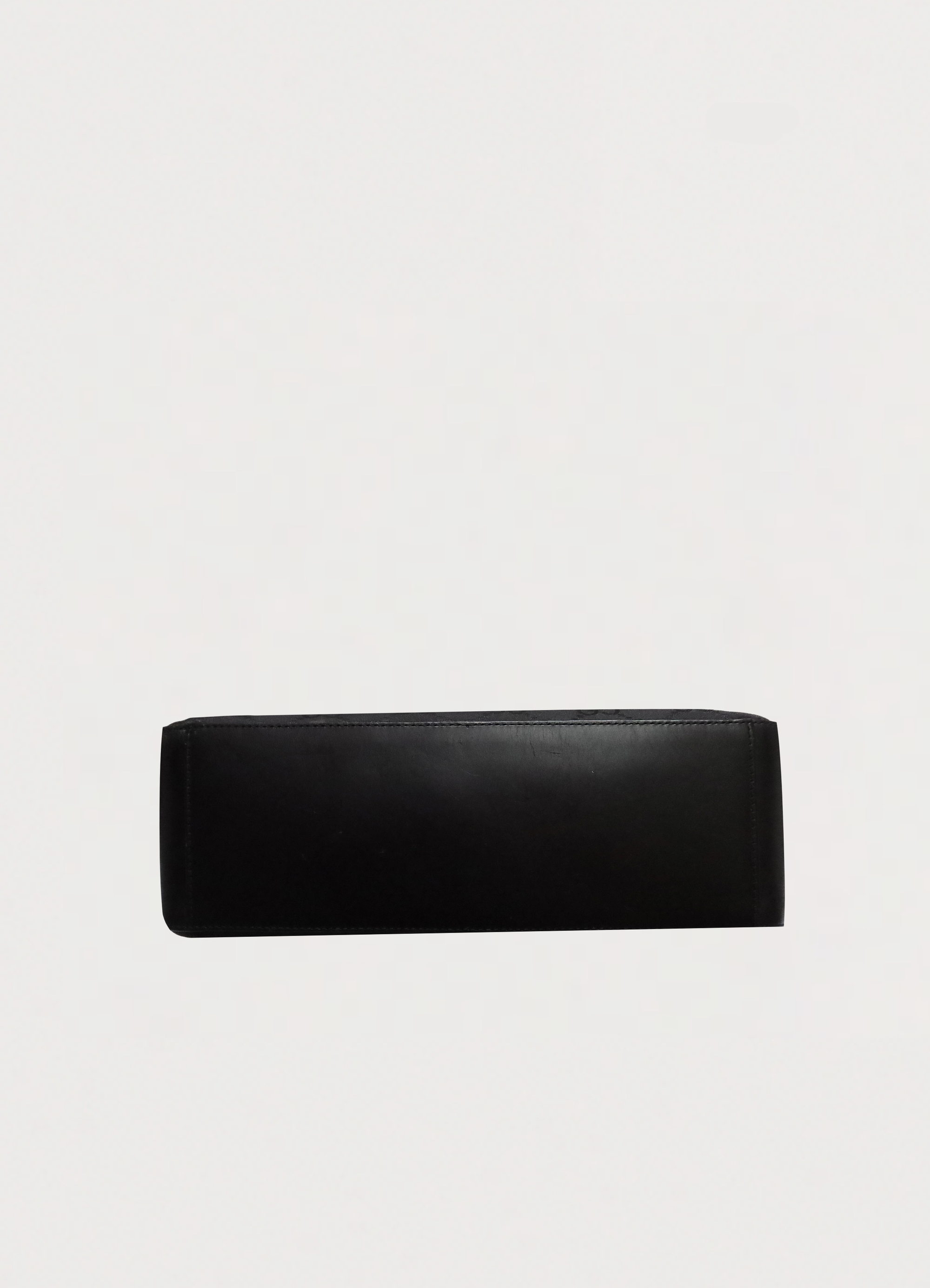 Gucci GG clasp hobo shoulder bag in black monogram canvas base view