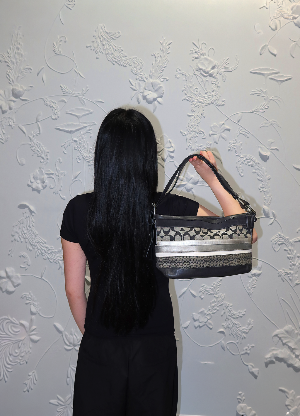 SIGNATURE PATCHWORK CONVERTIBLE SHOULDER BAG